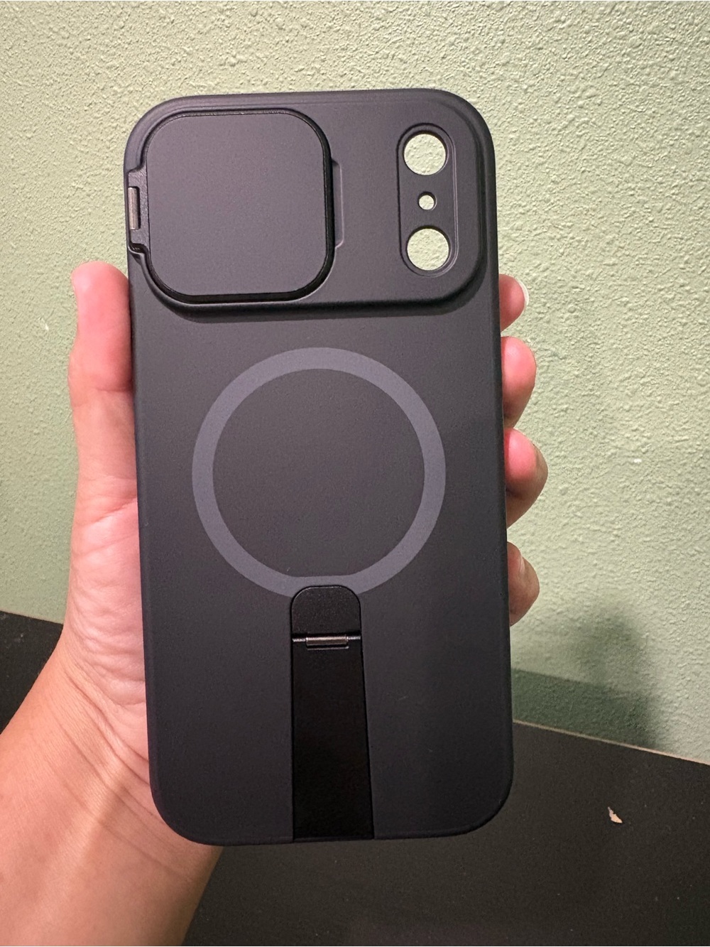 Black Protective Phone Case For Iphone 17 Pro Max